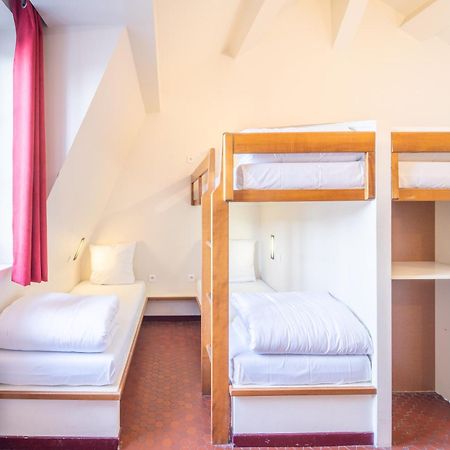 Mije Marais Hostel Paris Exterior foto A typical room at a hostel