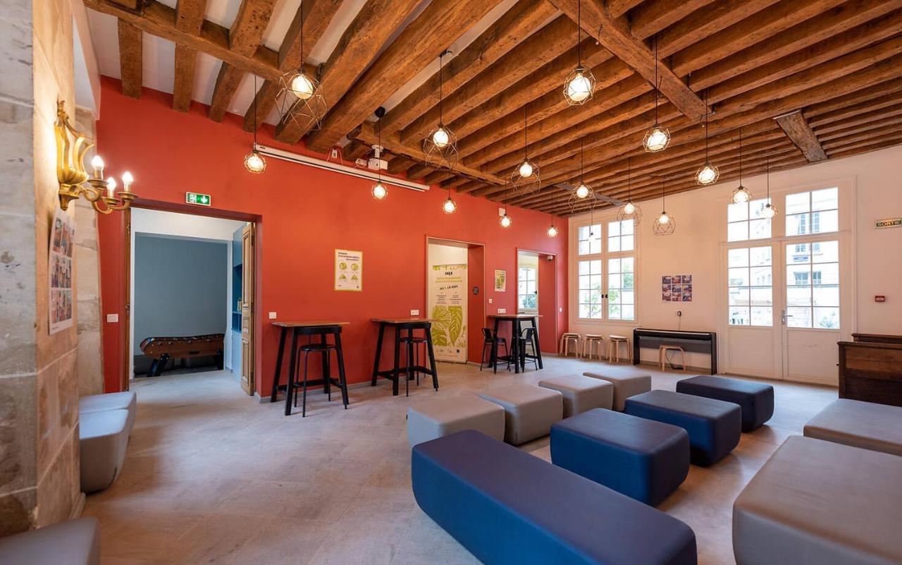 Mije Marais Hostel Paris Exterior foto The common room at the University of Roehampton