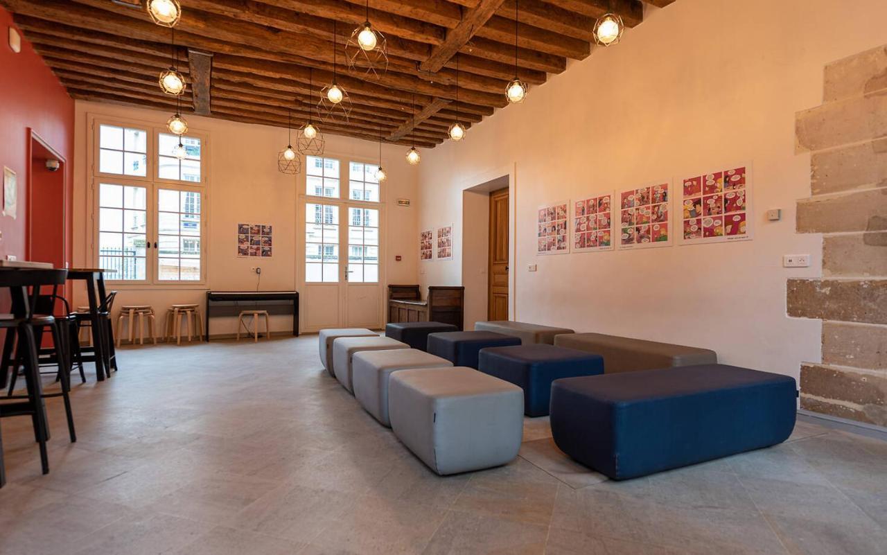 Mije Marais Hostel Paris Exterior foto The interior of the gallery
